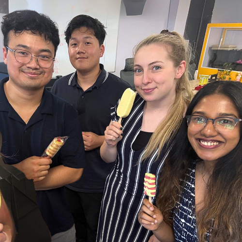 The flowbird team get ice lollies
